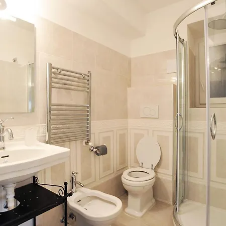 With Hydromassage Jacuzzi - Vatican Apartment Rome